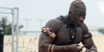 Baye mandione, Garga et Gouye Gui étalés : Boy Niang 2, en superman devant Sa Thiés